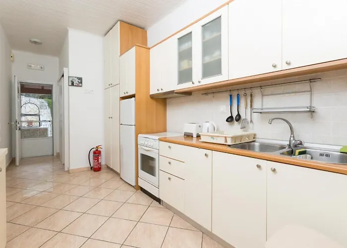 Appartement Georgia Katávolos